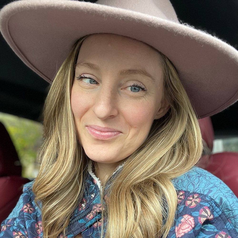 Meet your Posher, Brooke